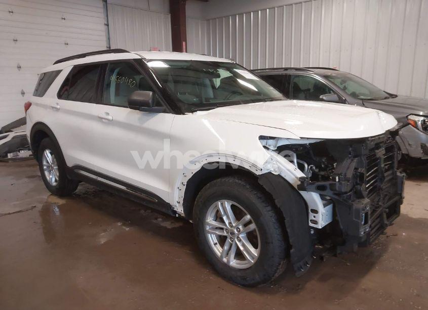 2022 Ford Explorer XLT (VIN 1FMSK8DH3NGC11799) main photo