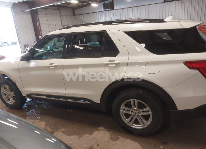 Photo 14 of 2022 Ford Explorer XLT (VIN 1FMSK8DH3NGC11799)