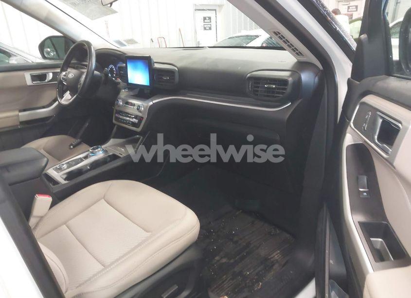 Photo 5 of 2022 Ford Explorer XLT (VIN 1FMSK8DH3NGC11799)