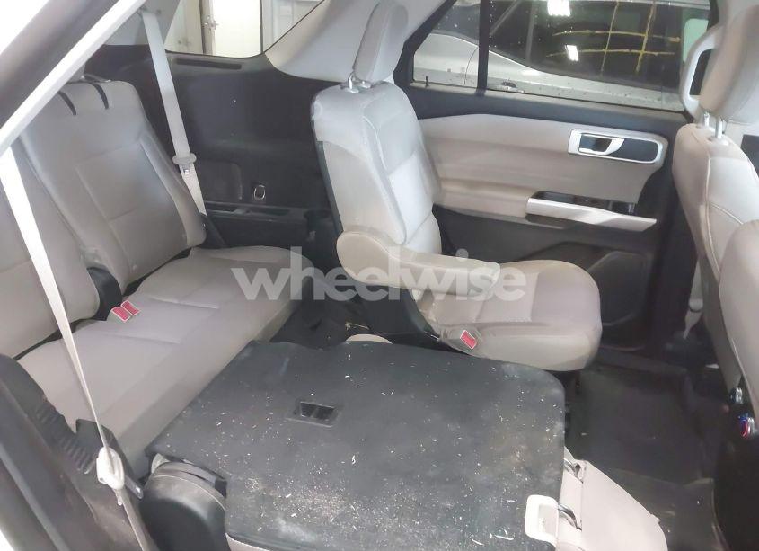 Photo 8 of 2022 Ford Explorer XLT (VIN 1FMSK8DH3NGC11799)