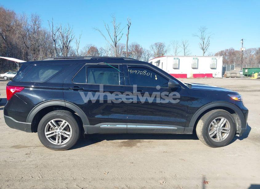 Photo 13 of 2023 Ford Explorer XLT (VIN 1FMSK8DH3PGA37512)