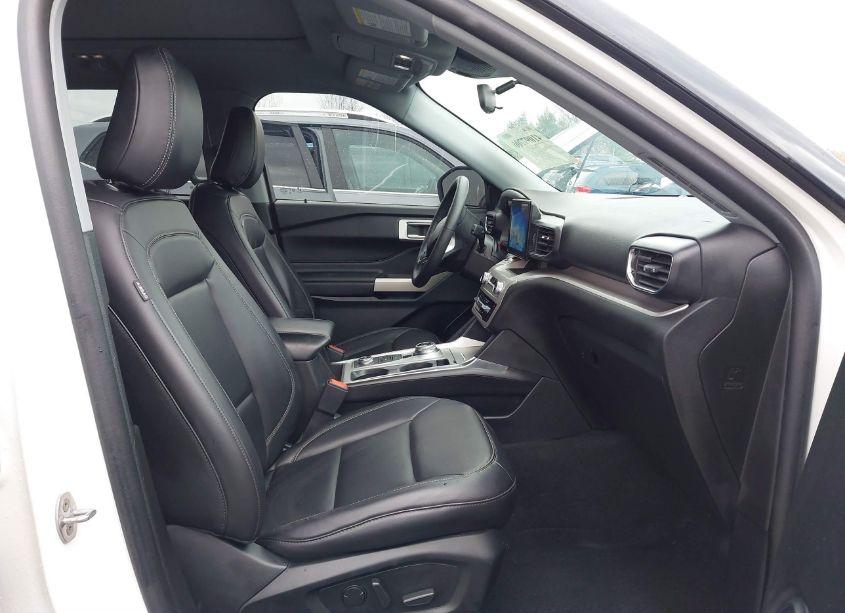 Photo 5 of 2023 Ford Explorer XLT (VIN 1FMSK8DH3PGA74575)