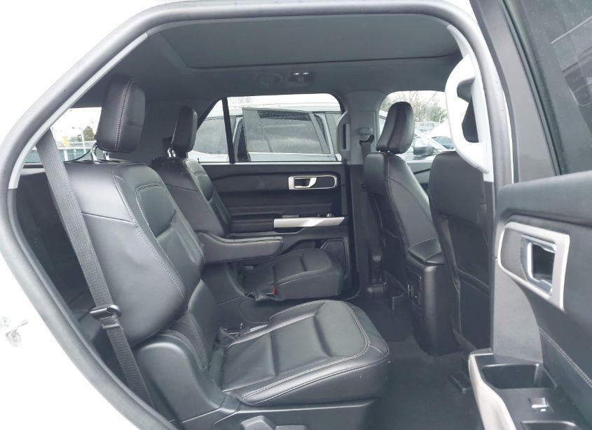 Photo 8 of 2023 Ford Explorer XLT (VIN 1FMSK8DH3PGA74575)