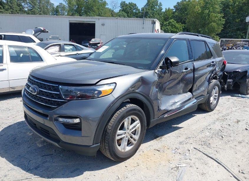 Photo 2 of 2023 Ford Explorer XLT (VIN 1FMSK8DH3PGB28022)