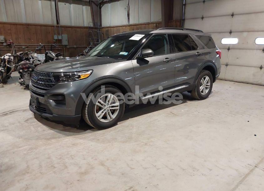 Photo 2 of 2023 Ford Explorer XLT (VIN 1FMSK8DH3PGC31845)