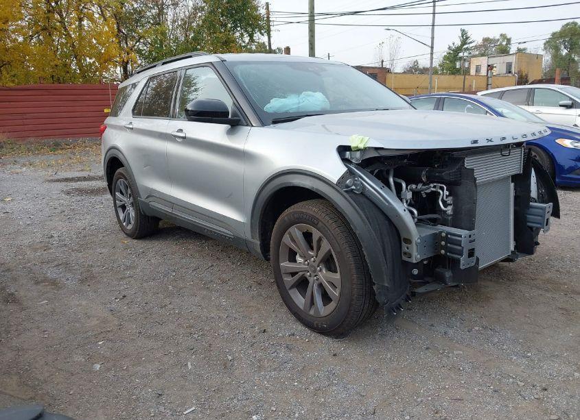 2024 Ford Explorer XLT (VIN 1FMSK8DH3RGA17652) main photo