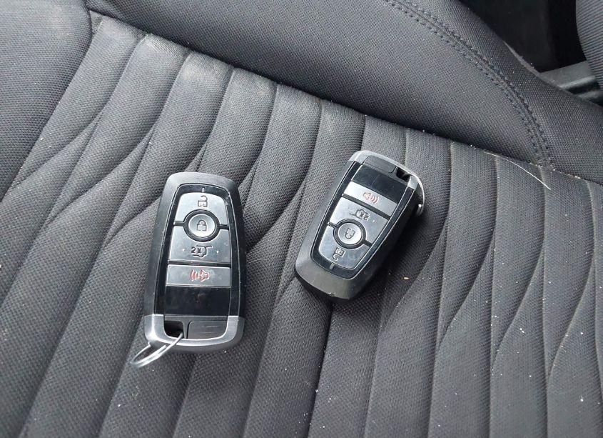 Photo 11 of 2020 Ford Explorer XLT (VIN 1FMSK8DH4LGA37769)