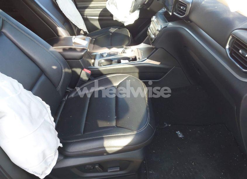 Photo 5 of 2020 Ford Explorer XLT (VIN 1FMSK8DH4LGB72198)