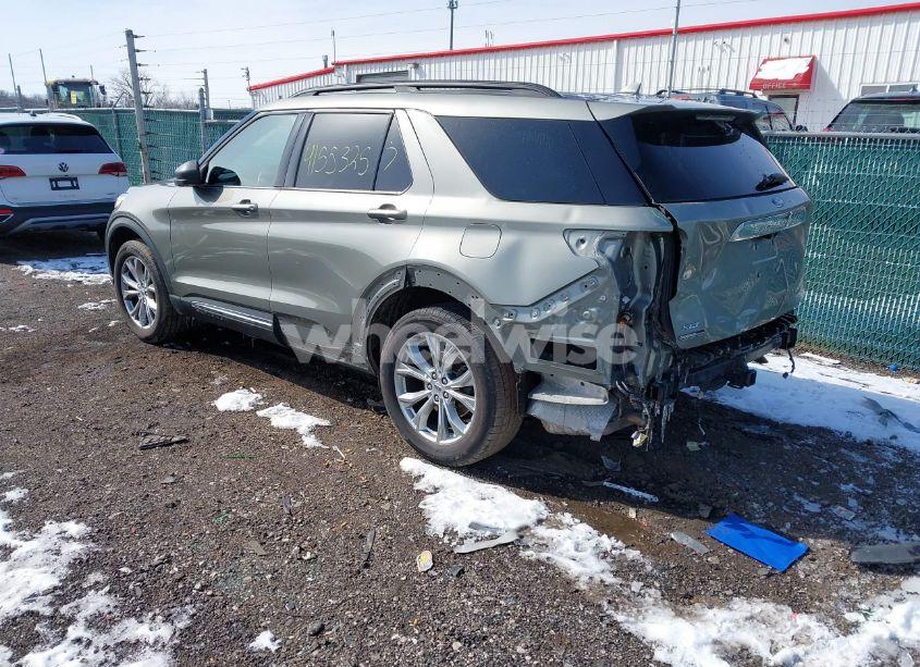 Photo 3 of 2020 Ford Explorer XLT (VIN 1FMSK8DH4LGB91589)