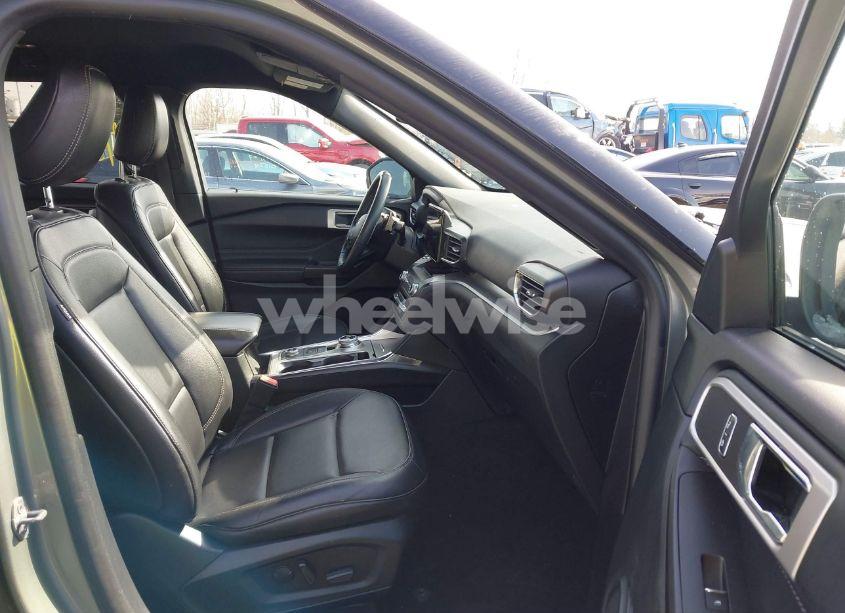 Photo 5 of 2020 Ford Explorer XLT (VIN 1FMSK8DH4LGB91589)