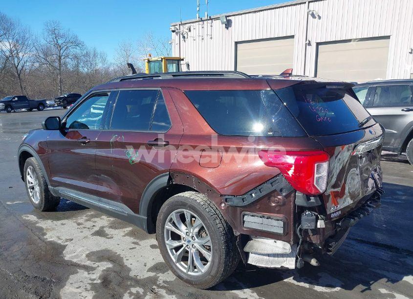 Photo 3 of 2020 Ford Explorer XLT (VIN 1FMSK8DH4LGC20377)