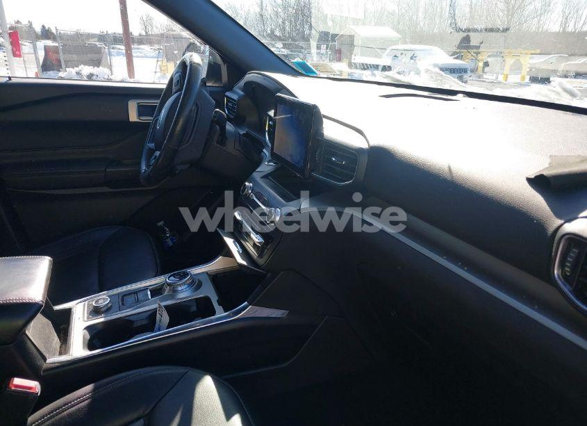 Photo 5 of 2020 Ford Explorer XLT (VIN 1FMSK8DH4LGC20377)