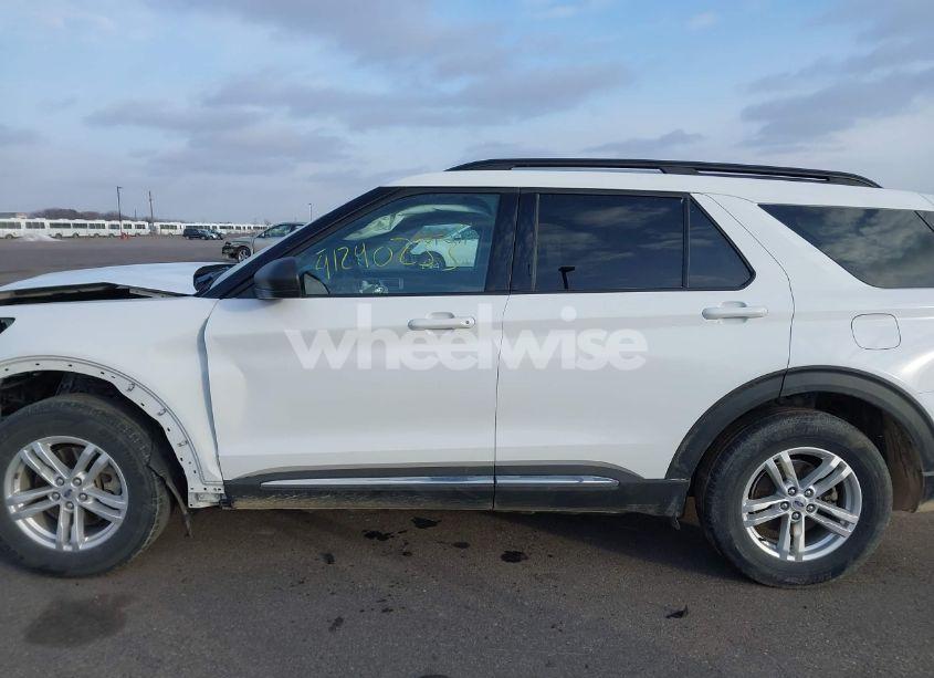 Photo 14 of 2020 Ford Explorer XLT (VIN 1FMSK8DH4LGC26437)
