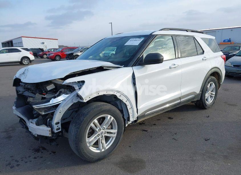 Photo 2 of 2020 Ford Explorer XLT (VIN 1FMSK8DH4LGC26437)