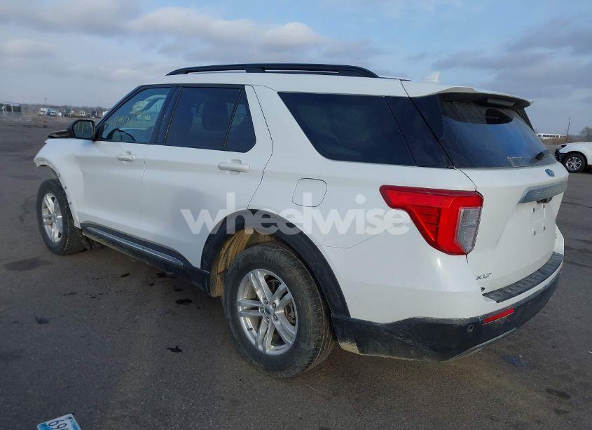 Photo 3 of 2020 Ford Explorer XLT (VIN 1FMSK8DH4LGC26437)