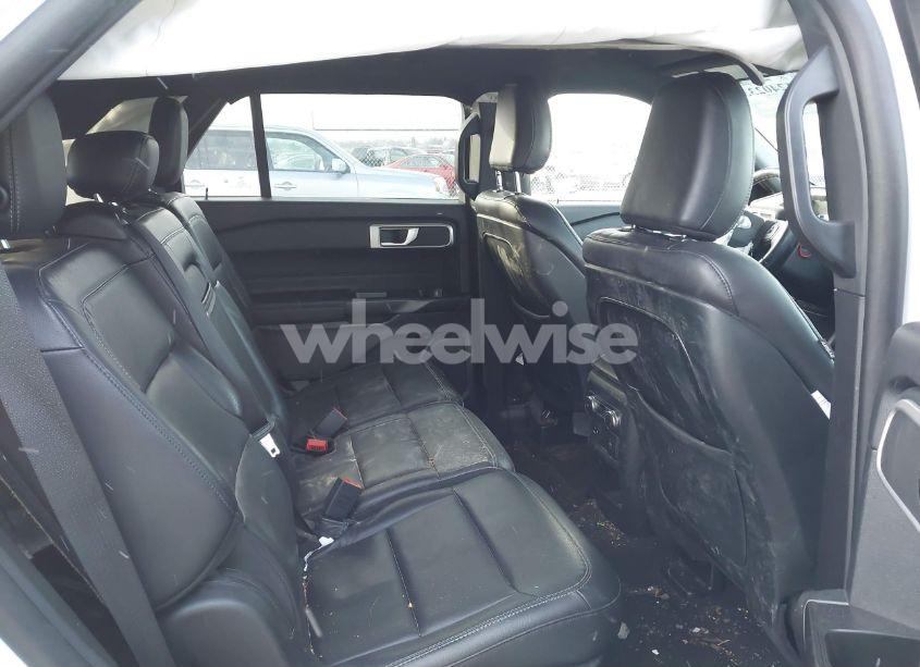 Photo 8 of 2020 Ford Explorer XLT (VIN 1FMSK8DH4LGC26437)