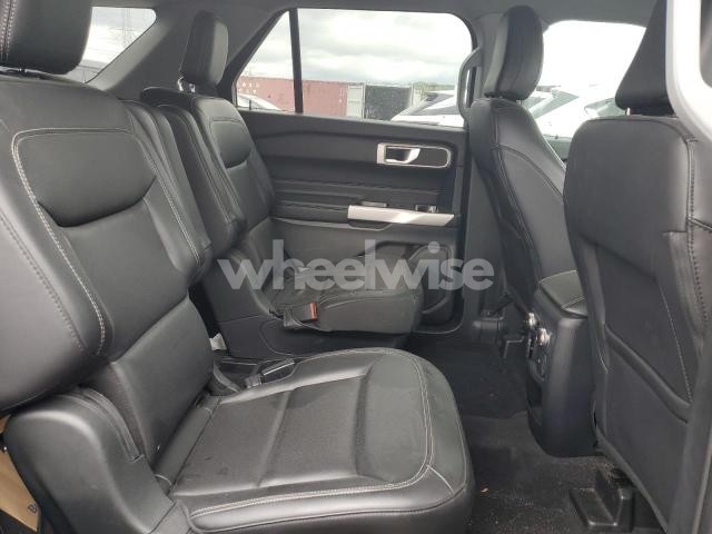 Photo 4 of 2021 FORD EXPLORER XLT (VIN 1FMSK8DH4MGA98928)