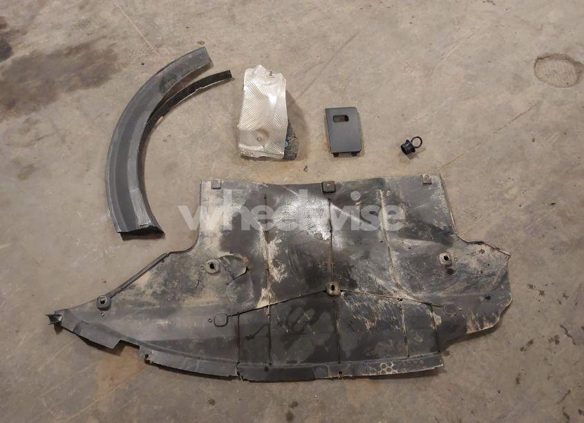 Photo 12 of 2022 Ford Explorer XLT (VIN 1FMSK8DH4NGB05636)