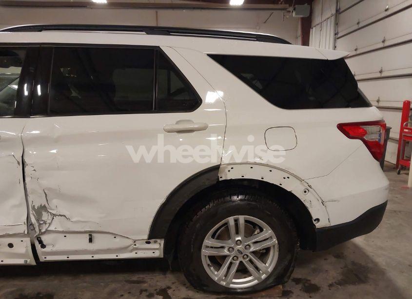 Photo 20 of 2022 Ford Explorer XLT (VIN 1FMSK8DH4NGB05636)