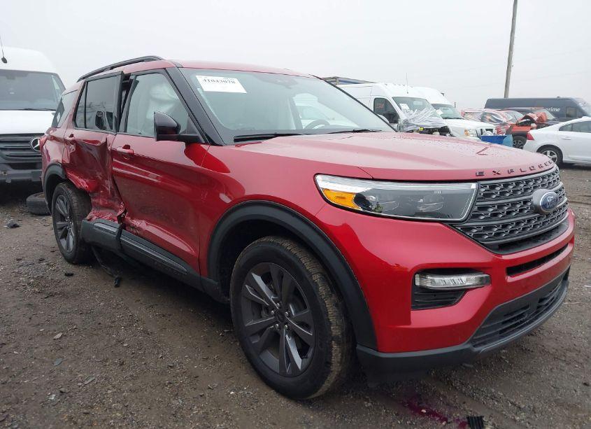 2022 Ford Explorer XLT (VIN 1FMSK8DH4NGC08152) main photo