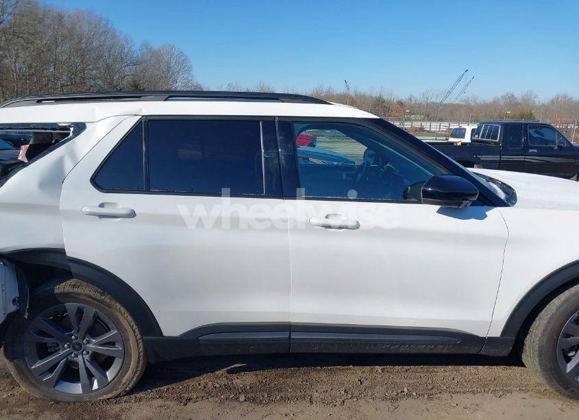 Photo 13 of 2023 Ford Explorer XLT (VIN 1FMSK8DH4PGA75394)