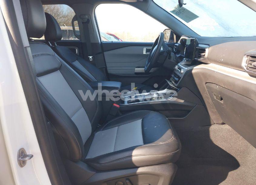 Photo 5 of 2023 Ford Explorer XLT (VIN 1FMSK8DH4PGA75394)