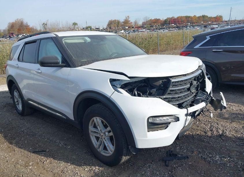 2023 Ford Explorer XLT (VIN 1FMSK8DH4PGB27994) main photo