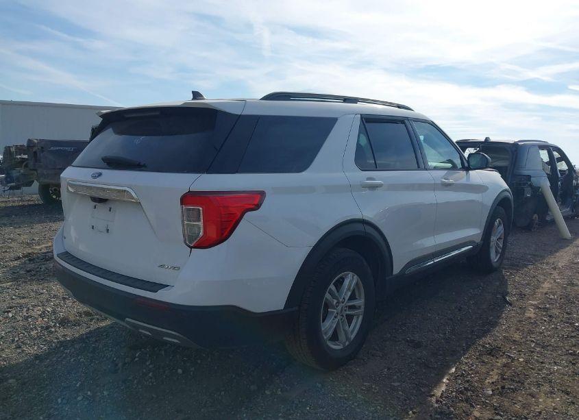 Photo 4 of 2023 Ford Explorer XLT (VIN 1FMSK8DH4PGB27994)