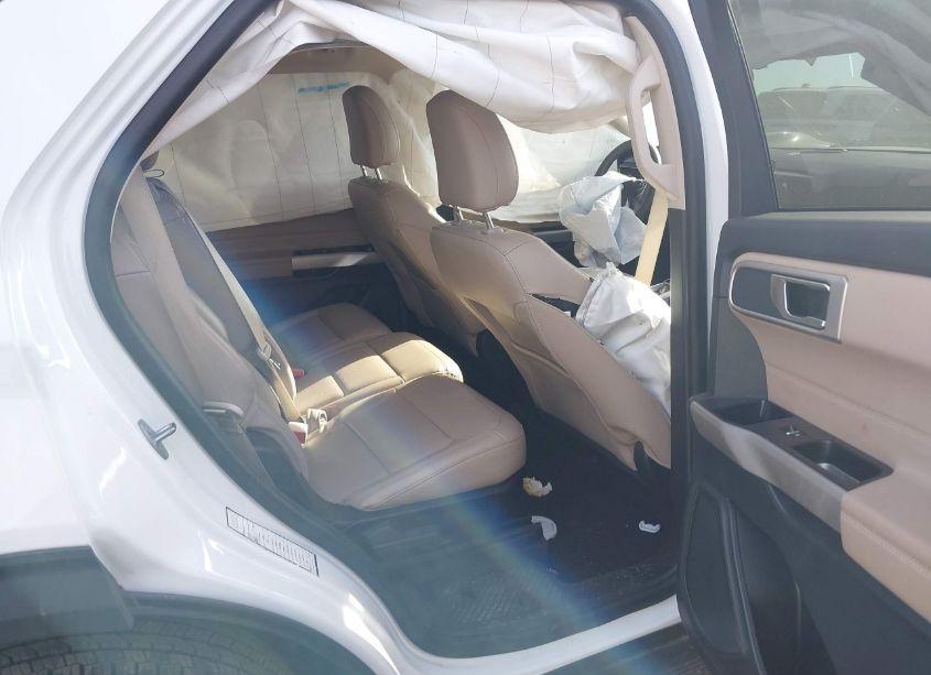 Photo 8 of 2023 Ford Explorer XLT (VIN 1FMSK8DH4PGB27994)
