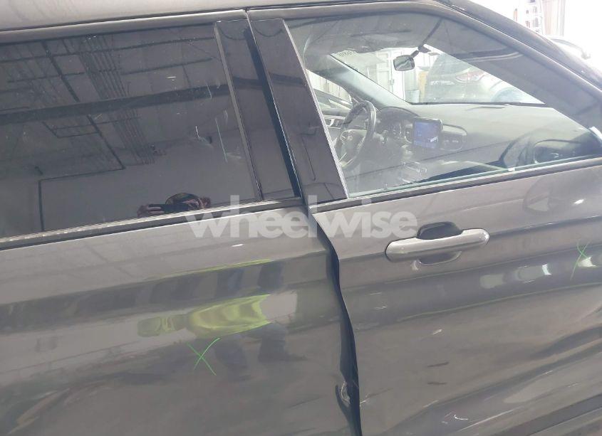 Photo 19 of 2023 Ford Explorer XLT (VIN 1FMSK8DH4PGB32936)