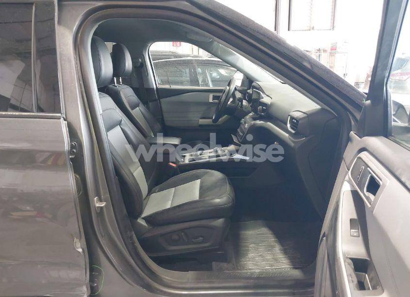 Photo 5 of 2023 Ford Explorer XLT (VIN 1FMSK8DH4PGB32936)