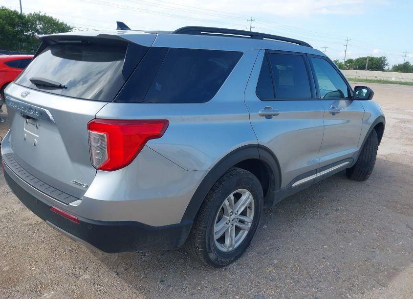 Photo 4 of 2023 Ford Explorer XLT (VIN 1FMSK8DH4PGB60705)