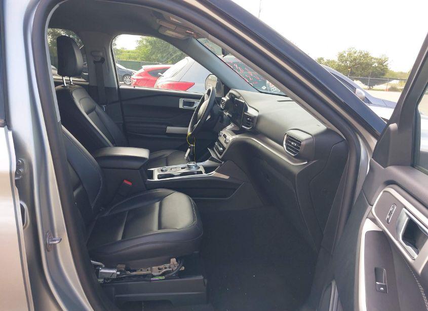 Photo 5 of 2023 Ford Explorer XLT (VIN 1FMSK8DH4PGB60705)