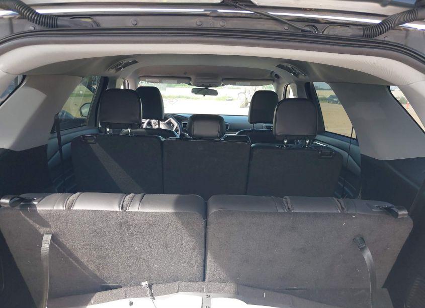 Photo 8 of 2023 Ford Explorer XLT (VIN 1FMSK8DH4PGB60705)