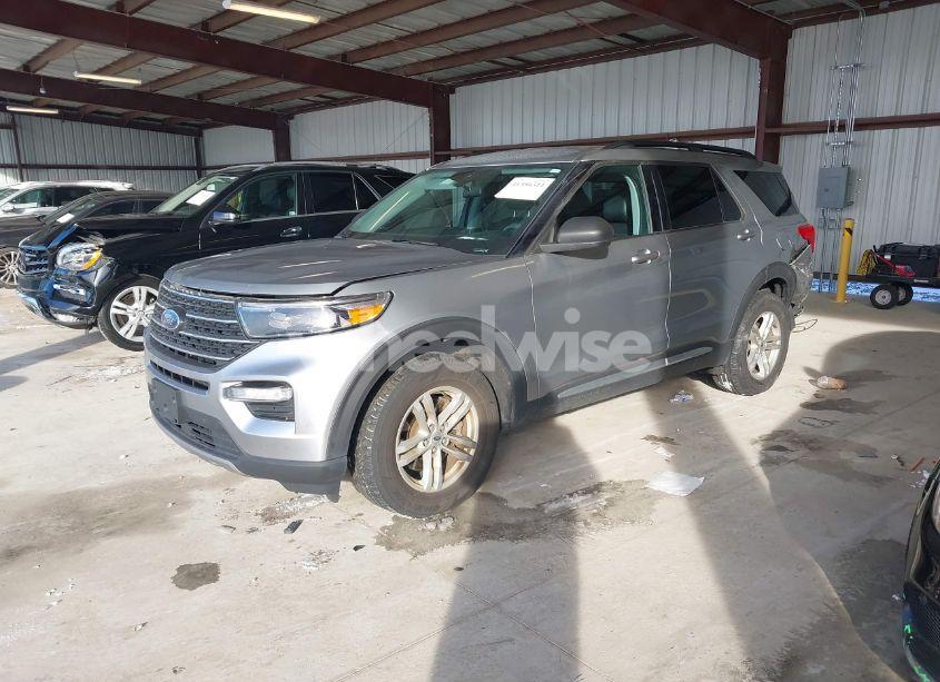 Photo 2 of 2023 Ford Explorer XLT (VIN 1FMSK8DH4PGB92201)