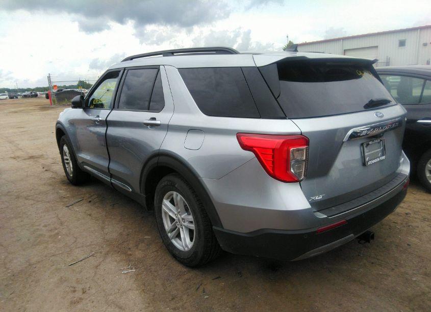 Photo 3 of 2024 Ford Explorer XLT (VIN 1FMSK8DH4RGA19474)