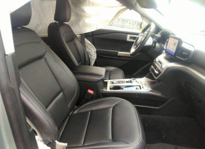 Photo 5 of 2024 Ford Explorer XLT (VIN 1FMSK8DH4RGA19474)