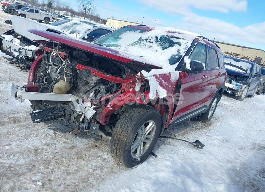 Photo 2 of 2020 Ford Explorer XLT (VIN 1FMSK8DH5LGA37652)