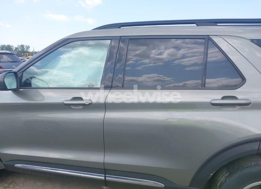 Photo 15 of 2020 Ford Explorer XLT (VIN 1FMSK8DH5LGB20479)