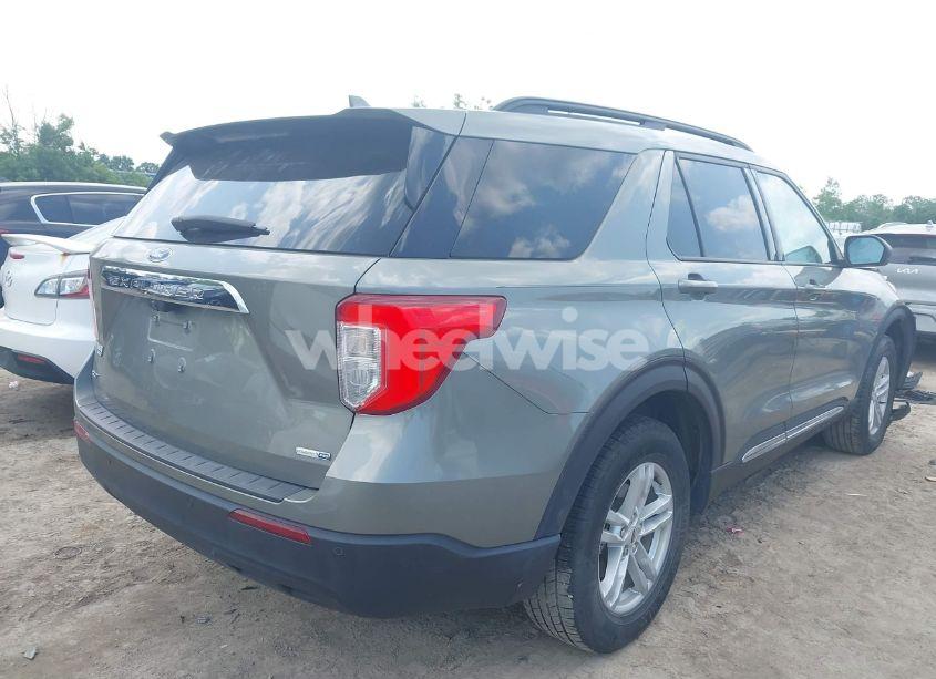 Photo 4 of 2020 Ford Explorer XLT (VIN 1FMSK8DH5LGB20479)