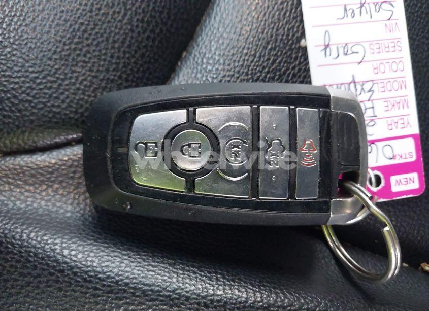 Photo 11 of 2020 Ford Explorer XLT (VIN 1FMSK8DH5LGB60058)