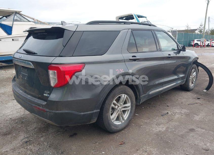 Photo 4 of 2020 Ford Explorer XLT (VIN 1FMSK8DH5LGB60058)
