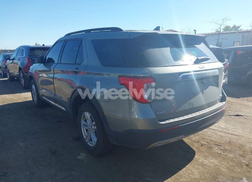 Photo 3 of 2020 Ford Explorer XLT (VIN 1FMSK8DH5LGC26821)