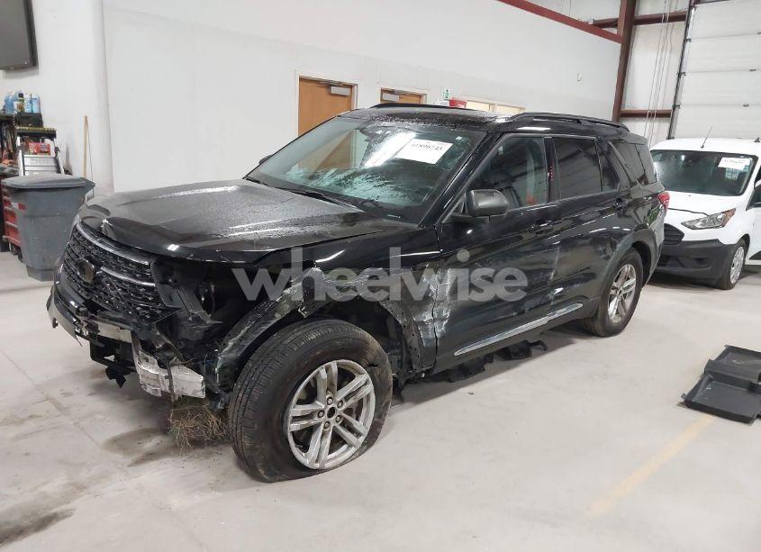 Photo 2 of 2021 Ford Explorer XLT (VIN 1FMSK8DH5MGB69781)