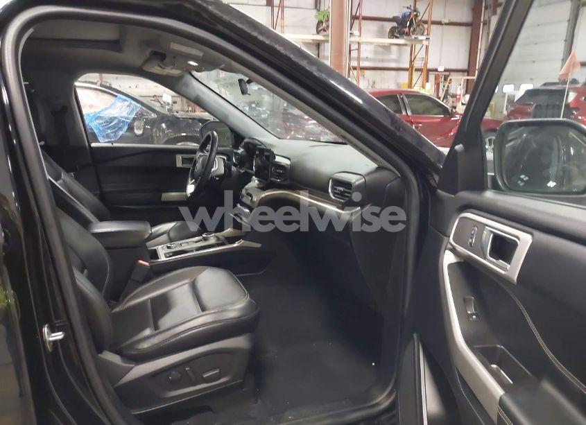 Photo 5 of 2021 Ford Explorer XLT (VIN 1FMSK8DH5MGB69781)