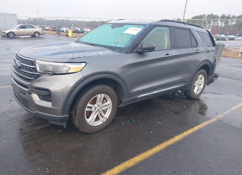 Photo 2 of 2021 Ford Explorer XLT (VIN 1FMSK8DH5MGC01046)