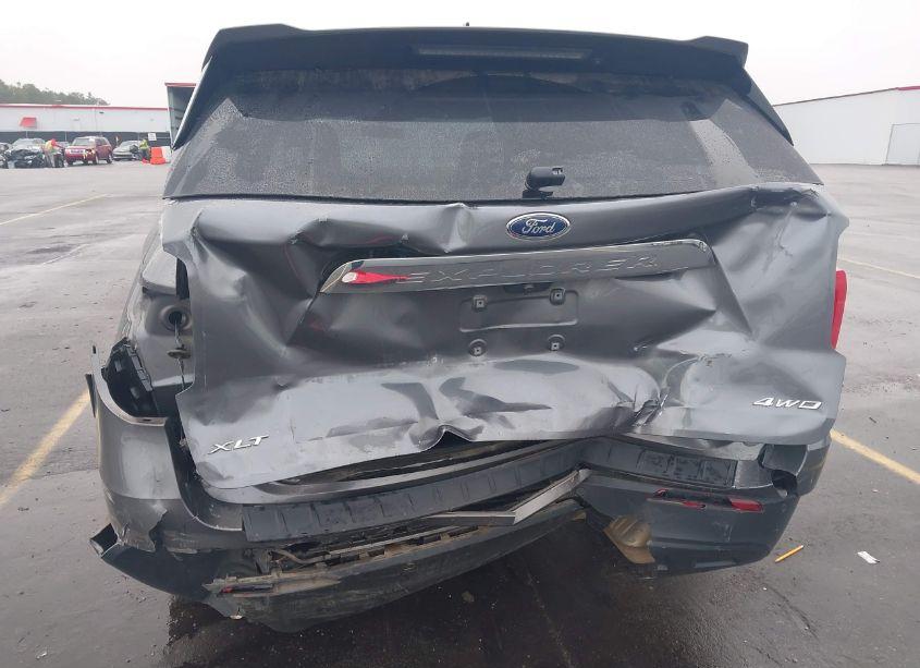 Photo 6 of 2021 Ford Explorer XLT (VIN 1FMSK8DH5MGC01046)