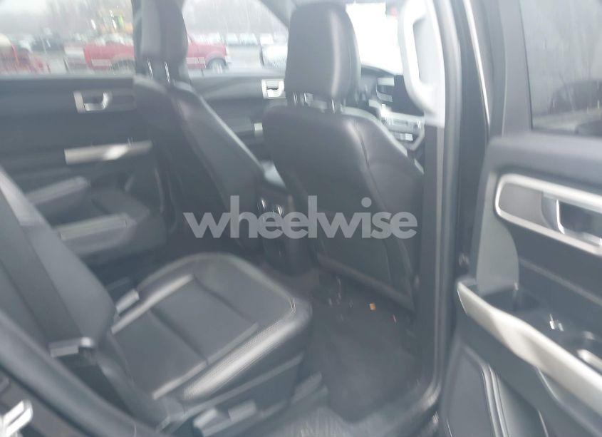 Photo 8 of 2021 Ford Explorer XLT (VIN 1FMSK8DH5MGC51378)