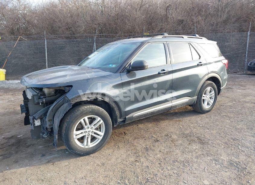 Photo 2 of 2022 Ford Explorer XLT (VIN 1FMSK8DH5NGA74347)