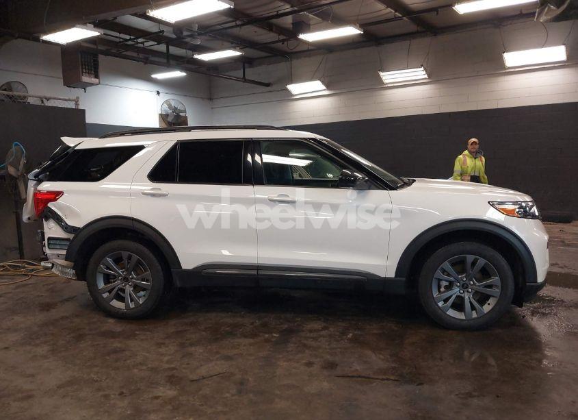 Photo 14 of 2022 Ford Explorer XLT (VIN 1FMSK8DH5NGA78656)